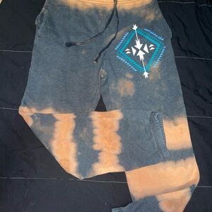 Mossimo supply co Women’s Aztec bleach dyed Print Joggers size medium